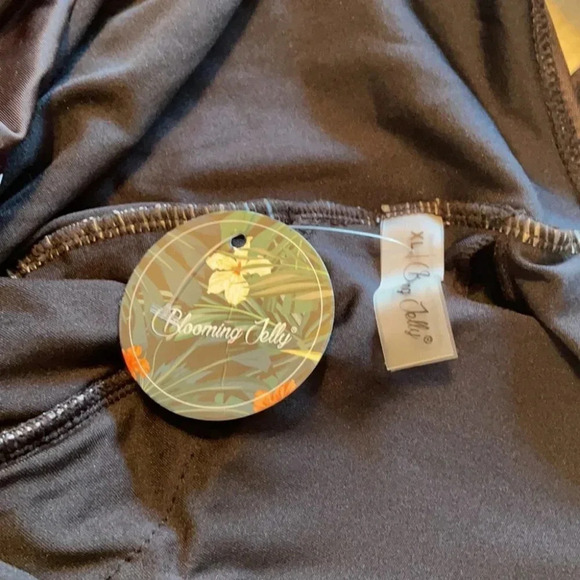 Blooming Jelly One Piece Swimsuit Black White Dots - Picture 4 of 7